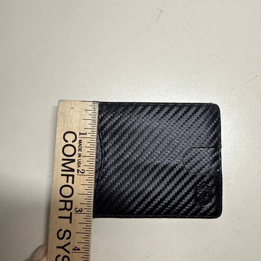 Minimalist Wallet w/RFID Blocking & Money Clip
